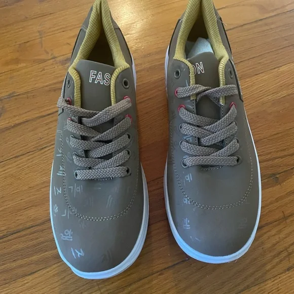 NWOT Rocker Bottom Performance Shoes - Picture 5 of 5